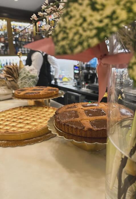 Al Caffé Paradise trovi la Babaiola, la famosa crostata di Posilliop