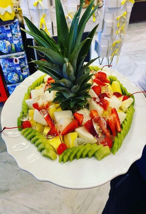 La tagliata di frutta: ananas, Kiwi e fragole